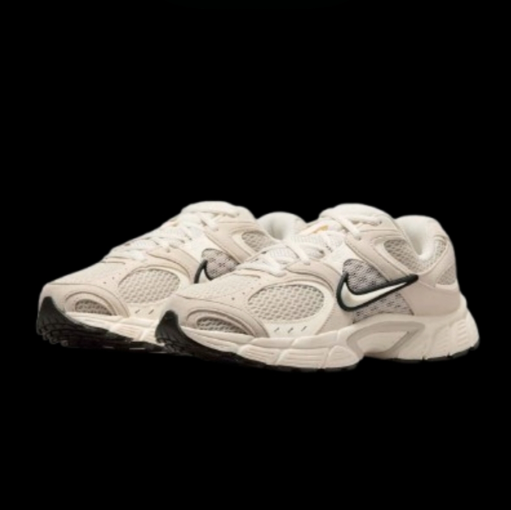 Nike V5 RNR Running Womens Light Orewood Brown Pale Ivory Black
